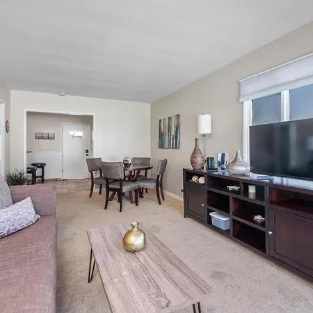 Beachside Apartment With Laundry Ac Patio